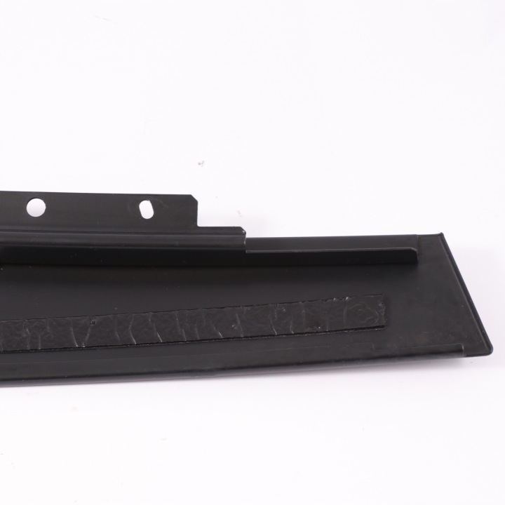 MERCEDES W205 PROTECTION MONTANTS B EXTÉRIEUR PORTES AVANT DROITE A2056900287