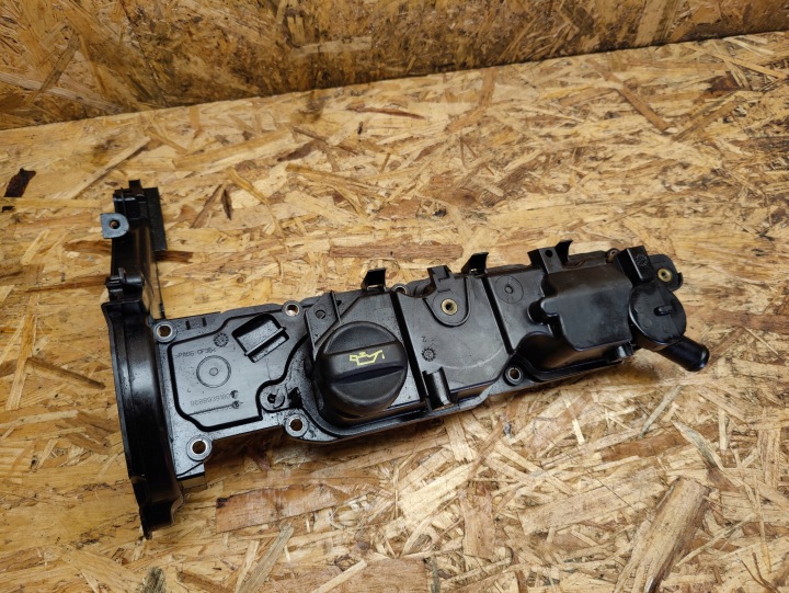 COUVERCLE DE SOUPAPES 1.6 HDI 8V 9810244880