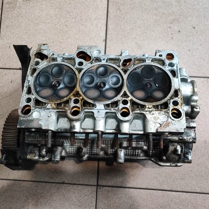 CULASSE DROITE AUDI A6 C5 2.7 BT BI TURBO