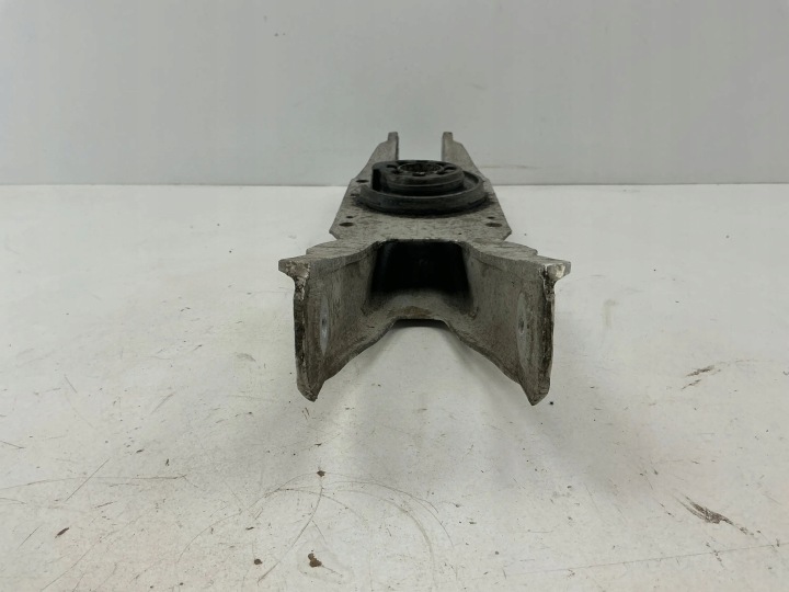 MERCEDES-BENZ A W176 2016 BRAS DE SUSPENSION ARRIÈRE