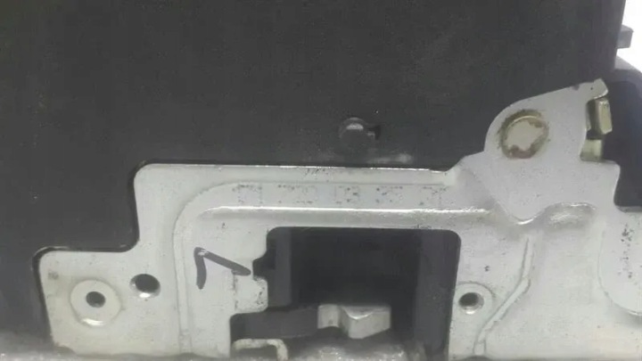 MERCEDES SLK350 R171 RHD LEFT DOOR LOCK A1717202735 RIGHT HAND DRIVE.