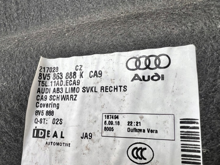 COLLECTEUR GARNITURE COUVERCLES DE COFFRE DROIT ARRIÈRE AUDI A3 8V BERLINE 8V5863888K CA9