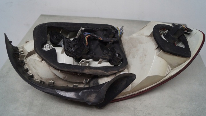 PHARE ARRIÈRE DROITE CÔTÉ BMW 1 E82/E88 RESTYLAGE E82 2009 4869810
