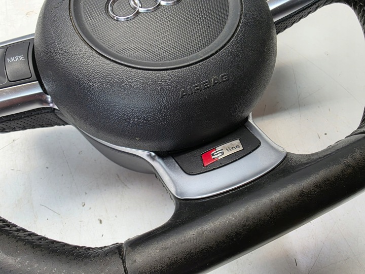 VOLANT CUIR MATELASSÉE SCIETA AUDI A3 8P A4 B7 TT 8J 8J0419091J ENSEMBLE