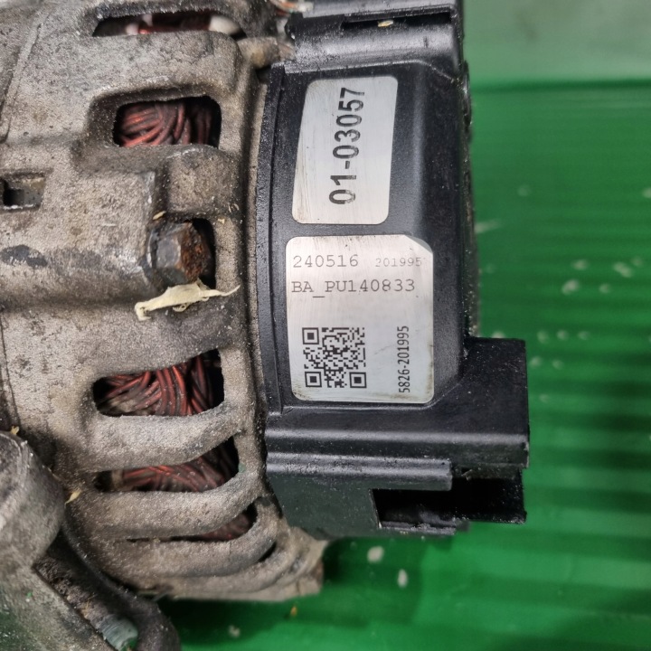 ALTERNATEUR LUCAS LRA03214 01-03057 PRADNICA 12V D'OCCASION