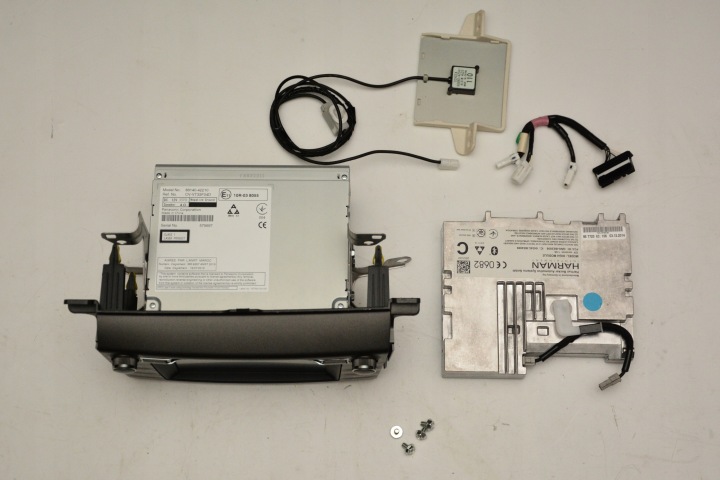 RADIO NAVIGATION ANTENNE TOYOTA RAV4 13-2015R