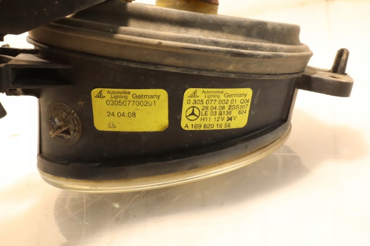PHARES ANTIBROUILLARD DROIT MERCEDES ML II W164 A1698201656