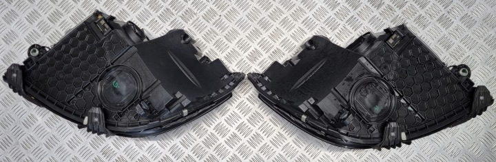MERCEDES A2069068104 A2069068204 W206 C-KLASA PHARES AVANT ENSEMBLE
