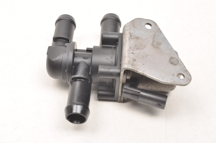 VOLVO S90 II V90 XC90 II 2.0 D5 POMPE EAU 31338385