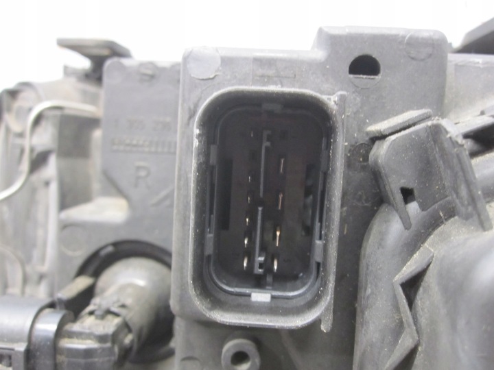 BMW X3 E83 08R PHARE DROITE AVANT ANGLAIS BI XÉNON 7162198 0301235672