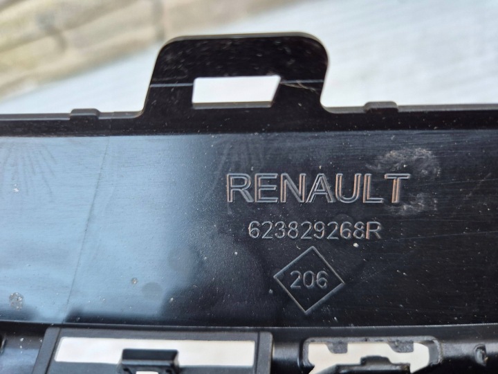 RENAULT KADJAR 15- GRILLE CALANDRE RADIATEUR 623829268R