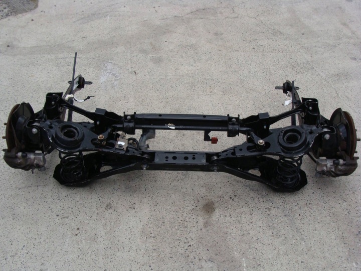 SUSPENSION ARRIÈRE COMPLET VOLVO C30 NON MALOWANE NON NAPRAWIANE REAL PHOTO