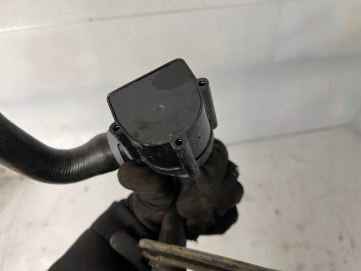 AUDI A6 C7 FIL EAU REFROIDISSEMENT 4G0819377M