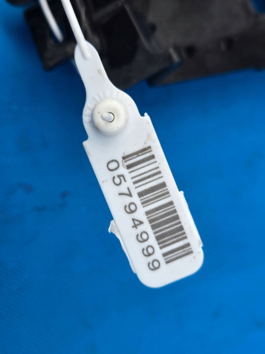 SUPPORT FIXATION POIGNÉE PARE-CHOCS ARRIÈRE ARRIÈRE BMW X3 G01 8081849