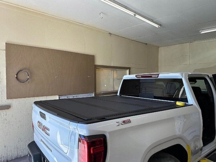 BAKFLIP MX4 COUVERCLE CARROSSERIES TRIFOLD STORE CHEVROLET SILVERADO GMC SIERRA 5.8F