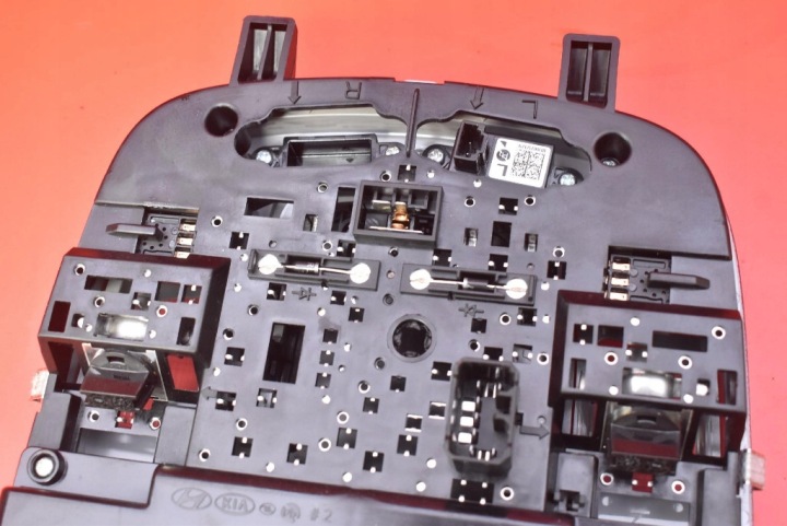 AMPOULE ÉCLAIRAGE INTÉRIEUR AVANT 92800Q0210 HYUNDAI BAYON 21-