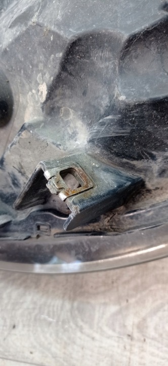 VIVARO PHARE DROITE AVANT