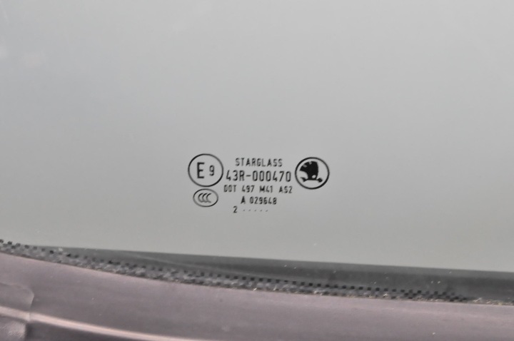 SKODA YETI PORTES DROIT AVANT SUV