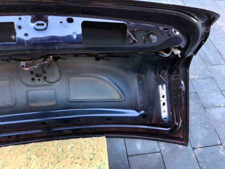 COUVERCLES DE COFFRE COUVERCLES DE COFFRE A2127500275 PEINTURE 890 MERCEDES W212 E220 CDI LIMUZYNA