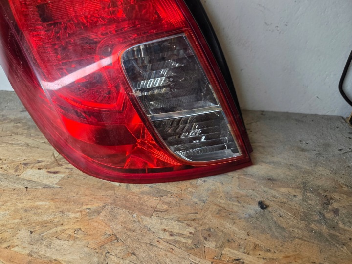 PHARE GAUCHE ARRIÈRE GAUCHE ARRIÈRE OPEL MOKKA 42599461
