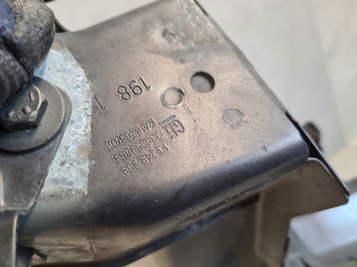 QUART TABLIER POTEAU NOSEK AVANT DROITE INSIGNIA A Z190