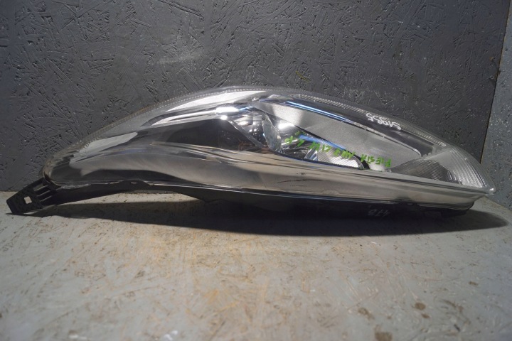 FORD FIESTA MK7 LIFT PHARE GAUCHE AVANT (S1935) UK