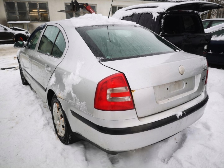 SKODA OCTAVIA COLLECTEUR ADMISSION 2005 1.6L 06A133185LE