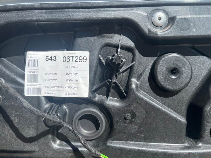 MERCEDES W246 PORTES DROIT AVANT ENSEMBLE 761 2013 140UM BONNES CONDITIONS
