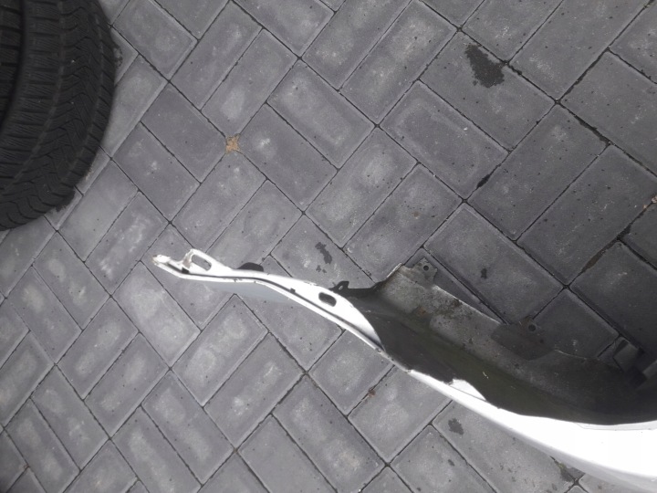 MAZDA 323F 2001-2003 PARE-CHOCS AVANT AVANT ORIGINAL EN BON ÉTAT LIFT SPORT