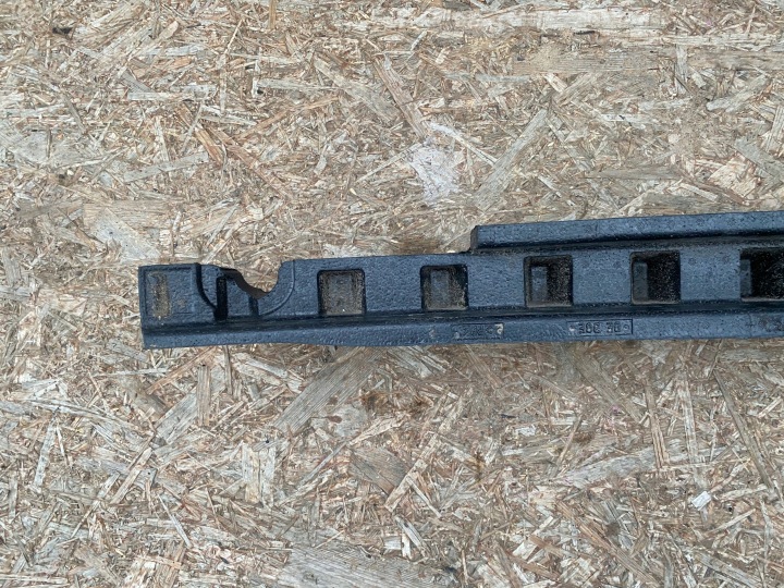 AMORTISSEUR PARE-CHOCS AVANT VW TOURAN I 04-10