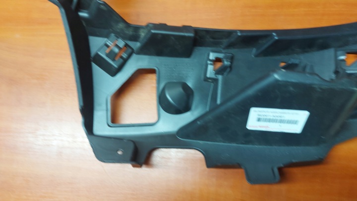 GLISSIÈRE PARE-CHOCS SUPPORT SOUS LAMPE DROIT AVANT TOYOTA PROACE II 16-