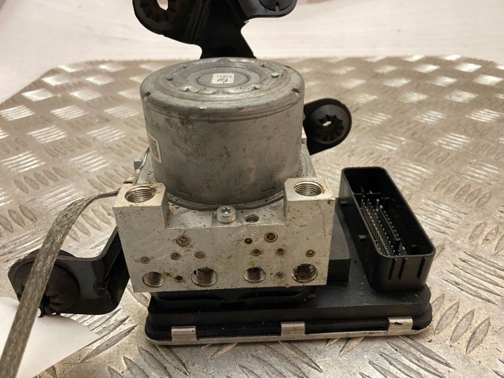 VOLVO XC90 2019 POMPE ABS 31680098