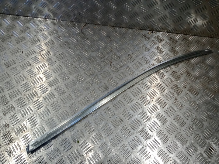 MERCEDES C W205 COUPÉ 17R MOULURE VITRES GAUCHE ARRIÈRE A2056700522