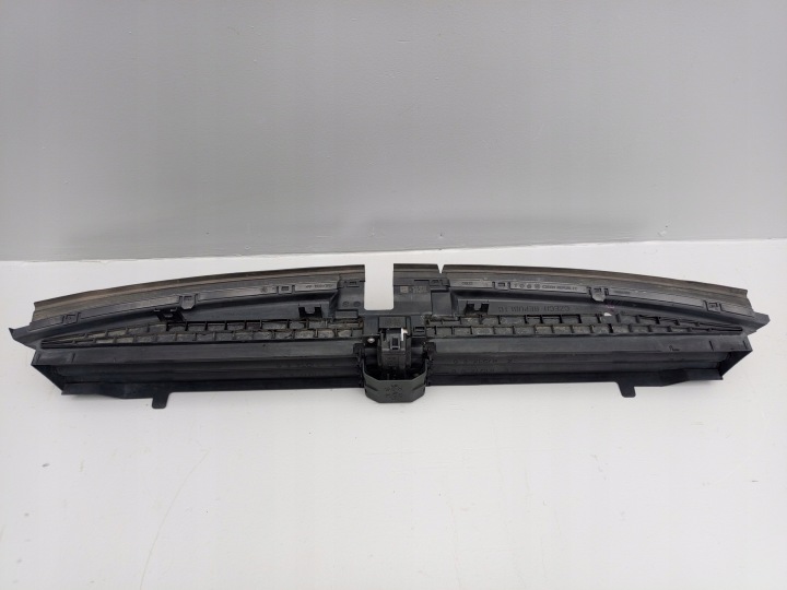 BMW 5 G30 LIFT 20- GUIDE D'AIR JALOUSIE INFÉRIEURE AVANT 5A218F6-01
