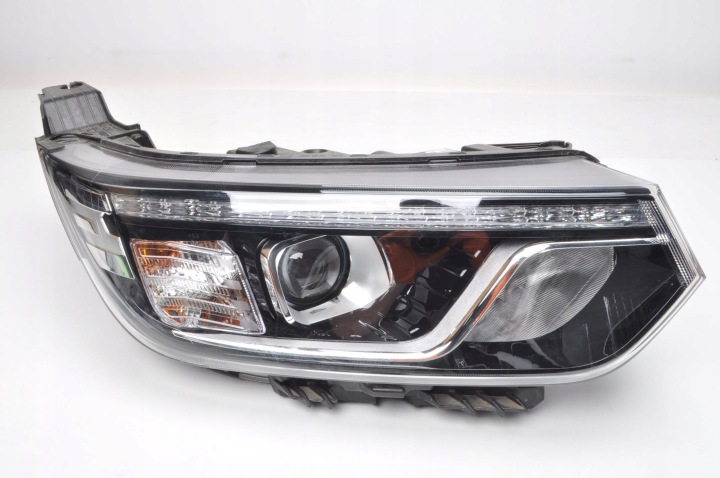 SSANGYONG TIVOLI LIFT PHARE DROITE AVANT ANGLAIS 23R ZGM92-160080