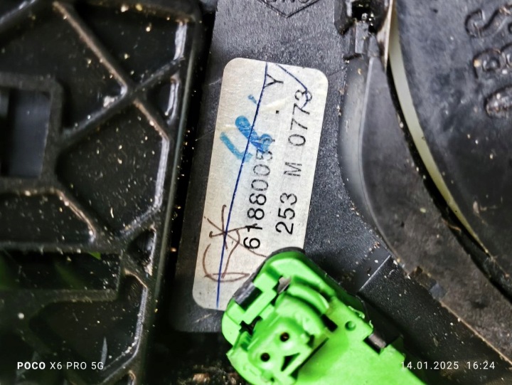 ARAIGNÉE COMMUTATEUR COMPOSITE FEUX RENAULT SCENIC II 61880051 820012772709