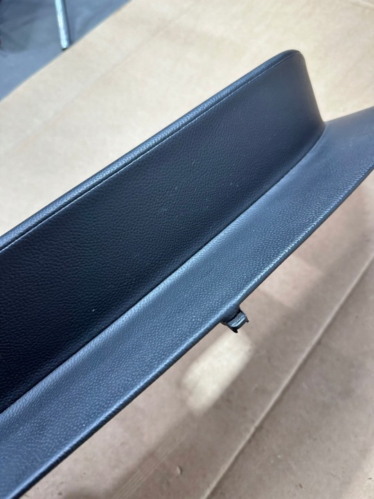 PROTECTION ARRIÈRE ARRIÈRE ÉTAGÈRE HAUT-PARLEURS GRILLE MERCEDES SL R230, W230 SA2