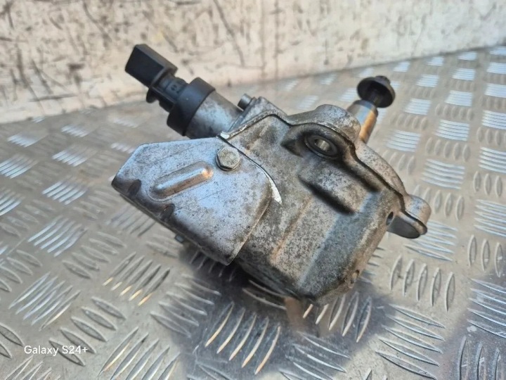 POMPE CARBURANTS BMW X1 (E84) 8510865 2.0L DIESEL 105KW 2010