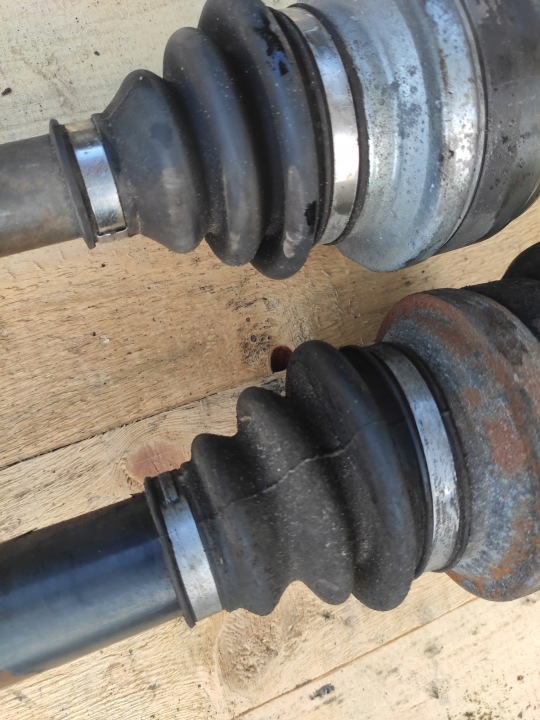BMW X5 E70 3.0D DEMI-ARBRE JOINT DROIT ARRIÈRE ARRIÈRE ZDROWA ORIGINAL EN TRÈS BON ÉTAT