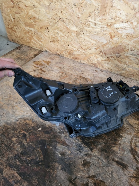 2011 PEUGEOT 508 AVANT PROJECTEUR 9678393380