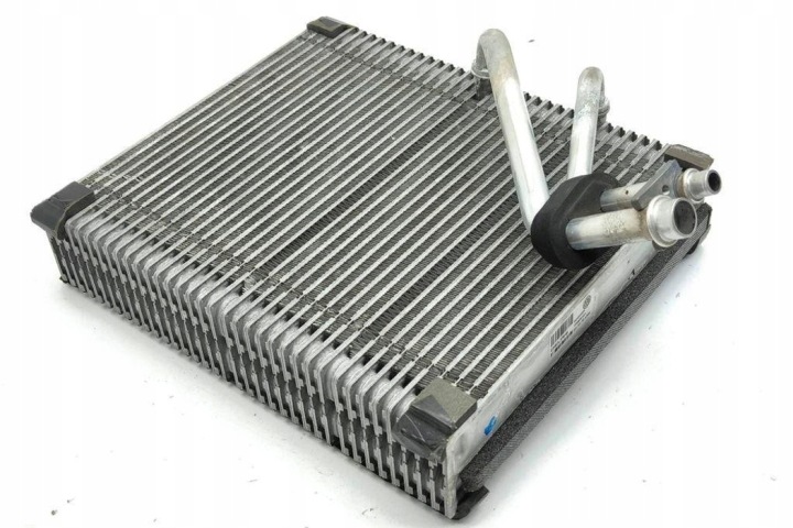 RADIATEUR CLIMATISATION SOUS PLANCHE PORSCHE CAYENNE (92A) 7P0820101 3.6L