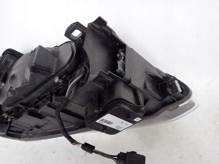VOLVO XC60 LIFT 13- PHARE GAUCHE AVANT AVANT XÉNON 31358105