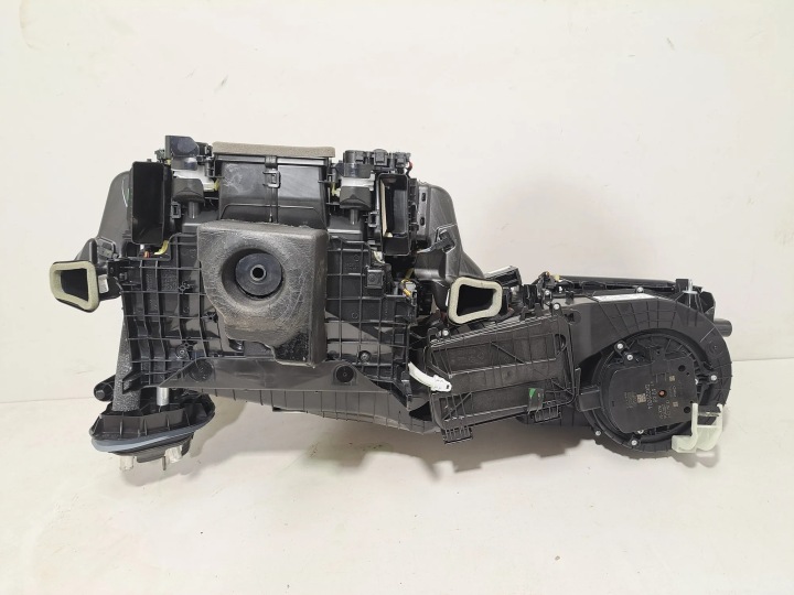 CHAUFFAGE BMW 5A31831 4.4L GASOLINE 441KW 2023