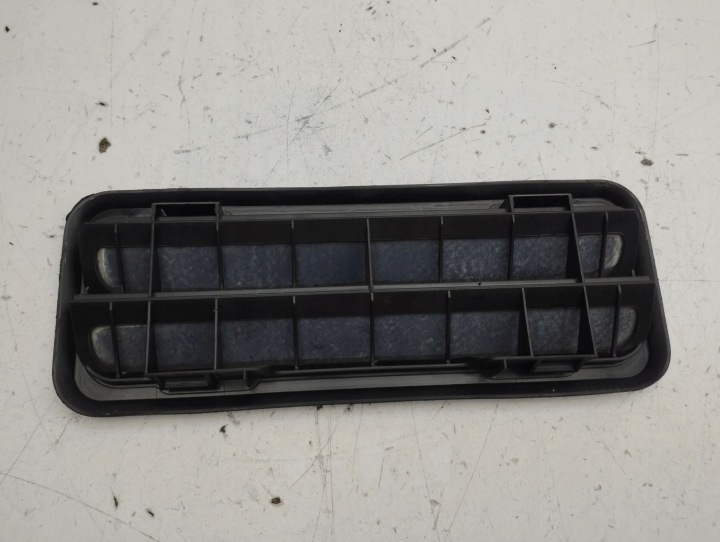 MASERATI GHIBLI GRILLE VENTILATION 2014 15143604