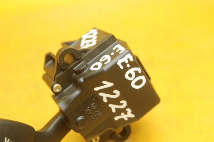 COMMUTATEUR MANETTE CLIGNOTANTS BMW 5 E60 6924103I