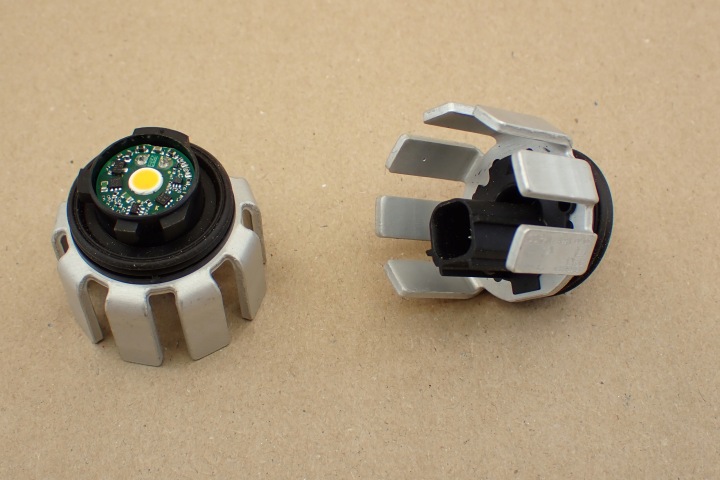 TOYOTA AMPOULE LYB5 YARIS COROLLA RAV4 CLIGNOTANT A22A00A03 OE OSRAM
