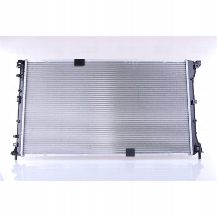 RADIATEUR MOTEUR NISSENS 63818A