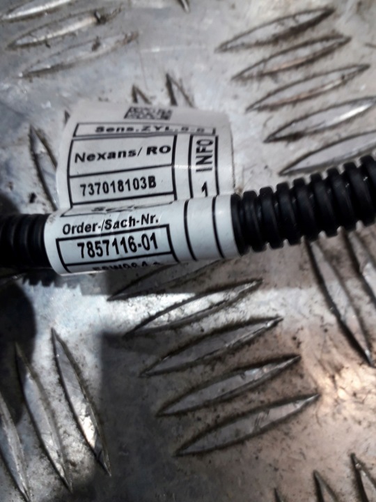 BMW M5 F10 M6 F06 F12 F13 S63N CONDUITES DE DÉRIVATION MOTEUR 7852144 7852146 7857114