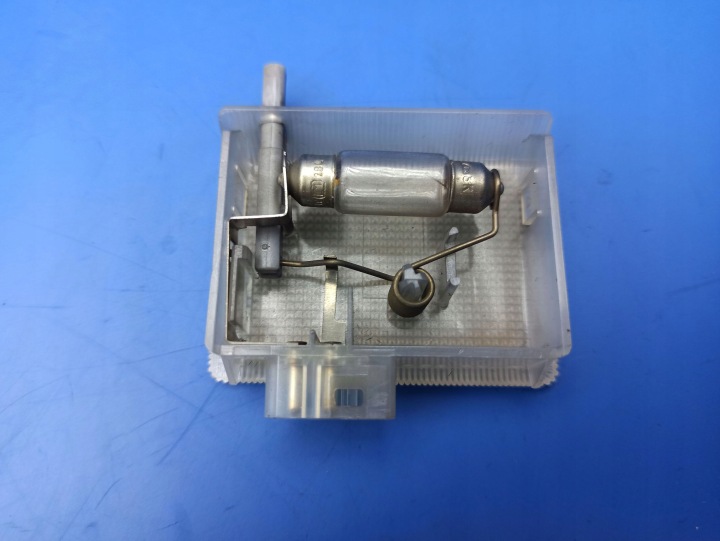 AMPOULE BOÎTE À GANTS MERCEDES-BENZ AVEC W140 1408200101