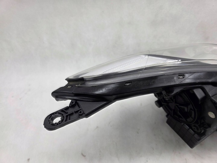 HYUNDAI I30 II 2 13+ PHARE AVANT GAUCHE LENTILLE SANS ÉCLAIRAGE 92101-A6020